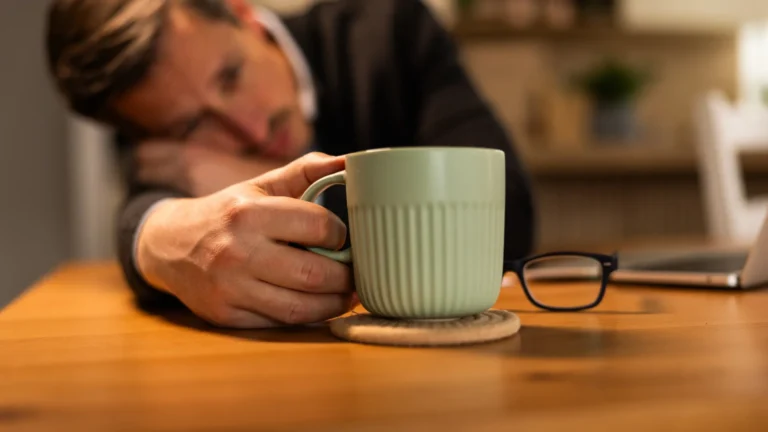 cansaco-repentino-pode-ser-sinal-de-alerta-entenda-o-que-esta-por-tras