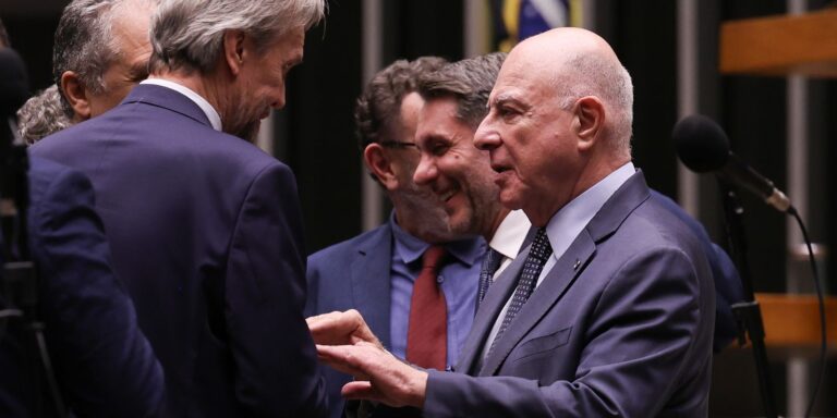 Câmara aprova fundo de até R$ 5 bilhões para minerais críticos camara-aprova-fundo-de-ate-r$-5-bilhoes-para-minerais-criticos