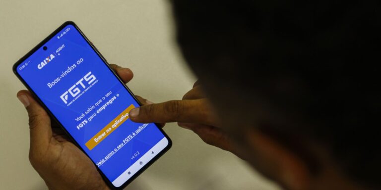 Desenrola Brasil: uso do FGTS para pagar dívidas começa nesta segunda desenrola-brasil:-uso-do-fgts-para-pagar-dividas-comeca-nesta-segunda