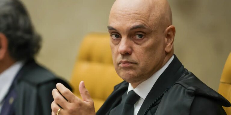 Fachin autoriza AGU a defender Moraes em processo nos EUA fachin-autoriza-agu-a-defender-moraes-em-processo-nos-eua