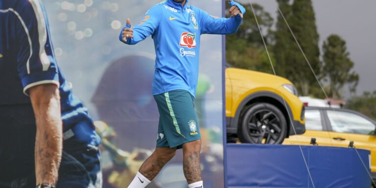 Neymar não viaja com seleção para Cleveland; segue em tratamento neymar-nao-viaja-com-selecao-para-cleveland;-segue-em-tratamento